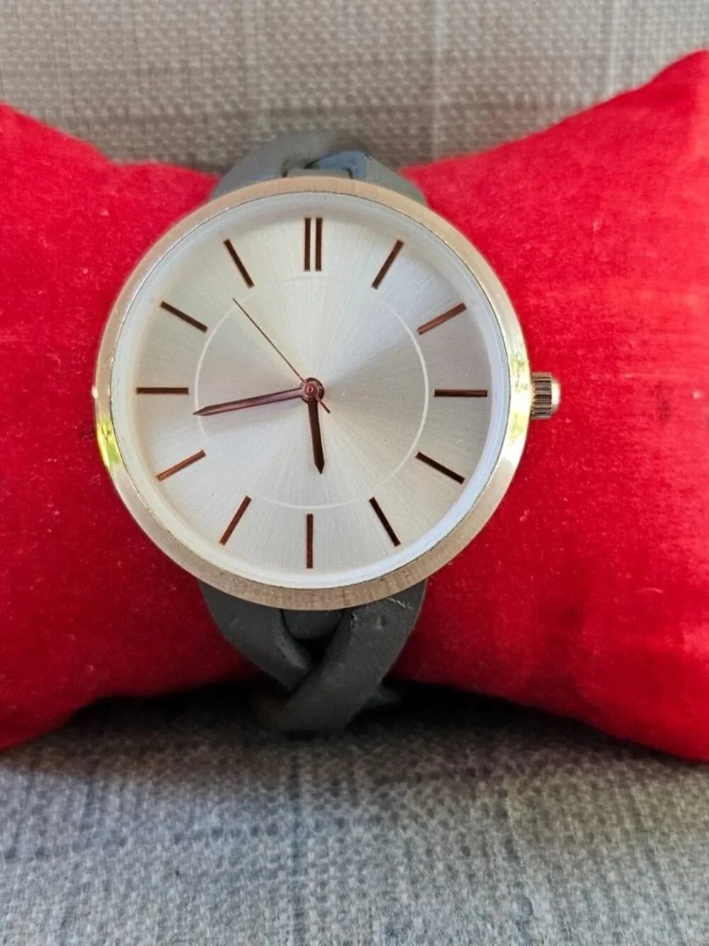 Women Wristwatch Fashion Faux Vegan Leather Strap Analog Quartz Wrist Watch